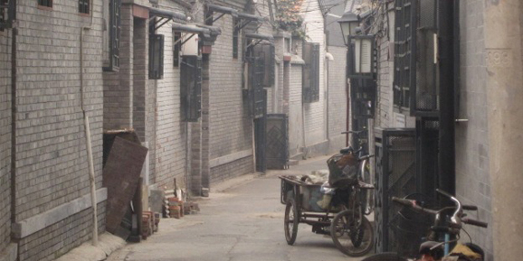 Image of Hutong which represent some narrow spaces.